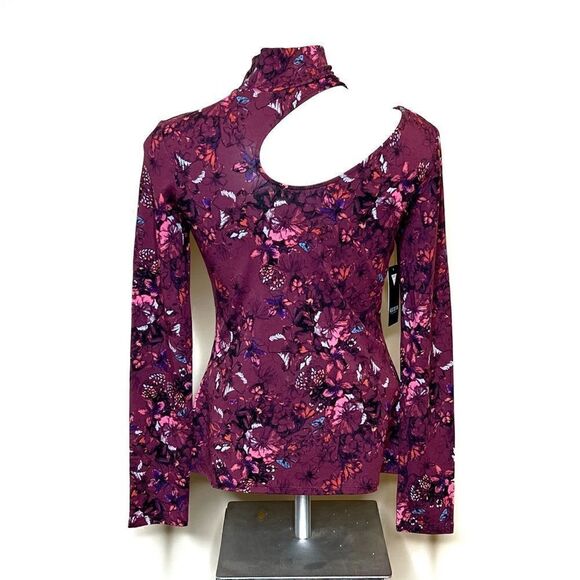 Guess NWT LS dulce cut out top in hyper bloom Pinot noir size M - Picture 4 of 16
